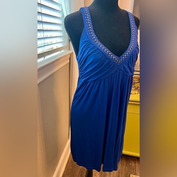 NWT Guess midi halter dress. Beautiful royal blue. Rayon, spandex fabric. Size L - Picture 8 of 9